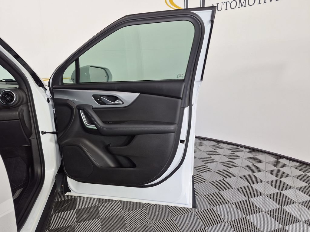 Used 2019 Chevrolet Blazer LT AWD/4WD image 37