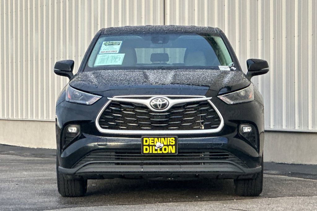 Used 2022 Toyota Highlander LE image 9