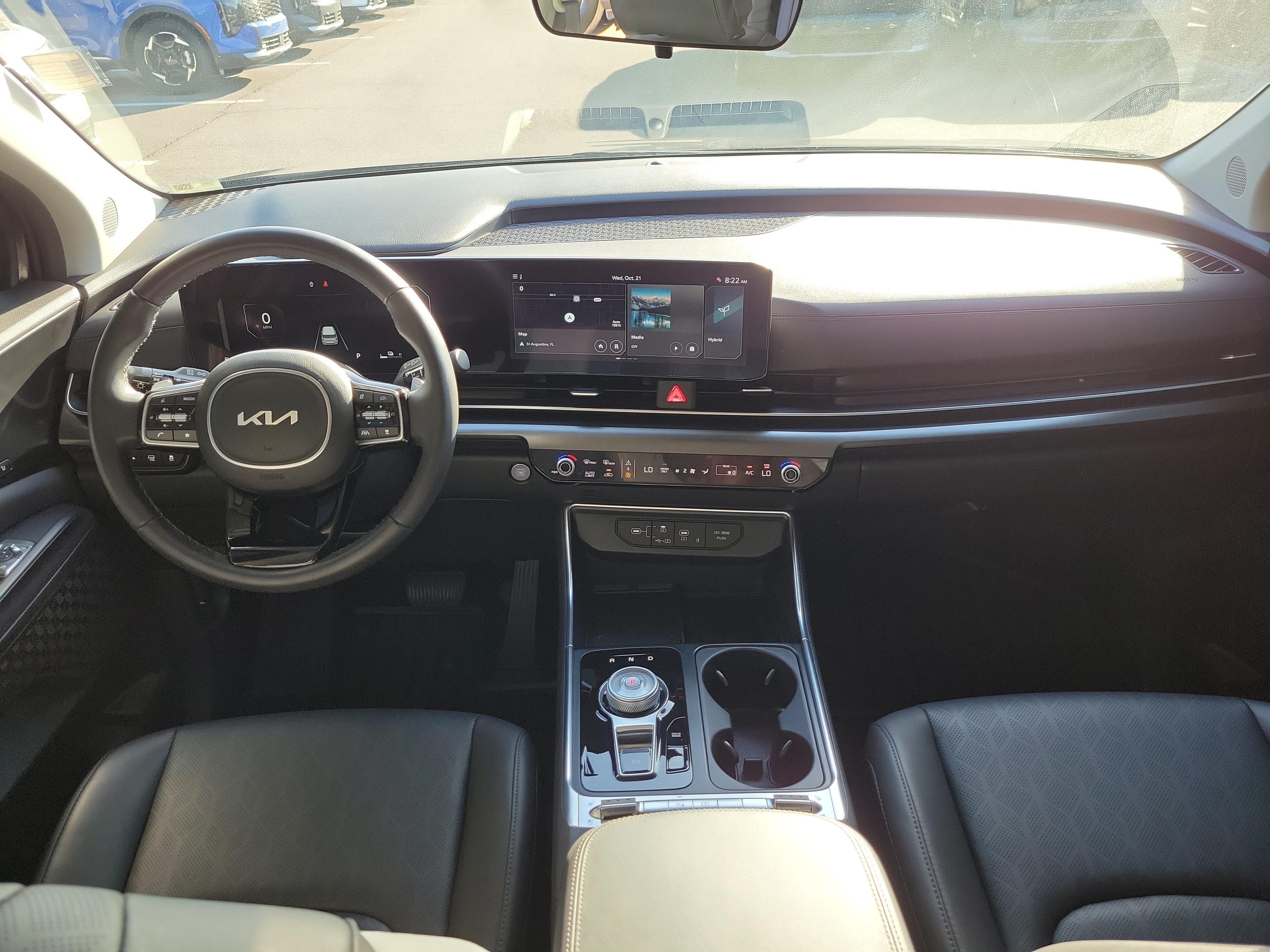 Certified 2025 Kia Carnival SX w/ SX Dark Edition Package FWD image 16