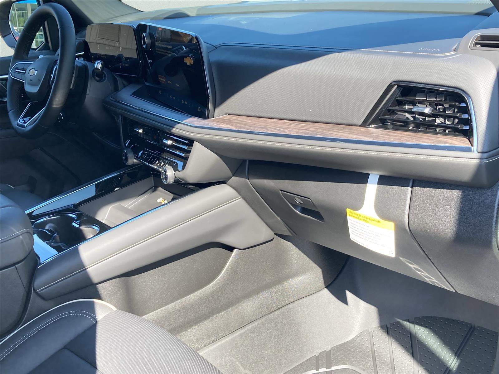 New 2026 Chevrolet Suburban Premier image 28