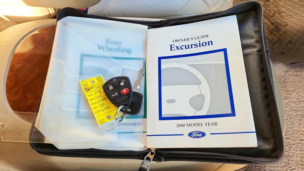 Used 2000 Ford Excursion Limited image 26
