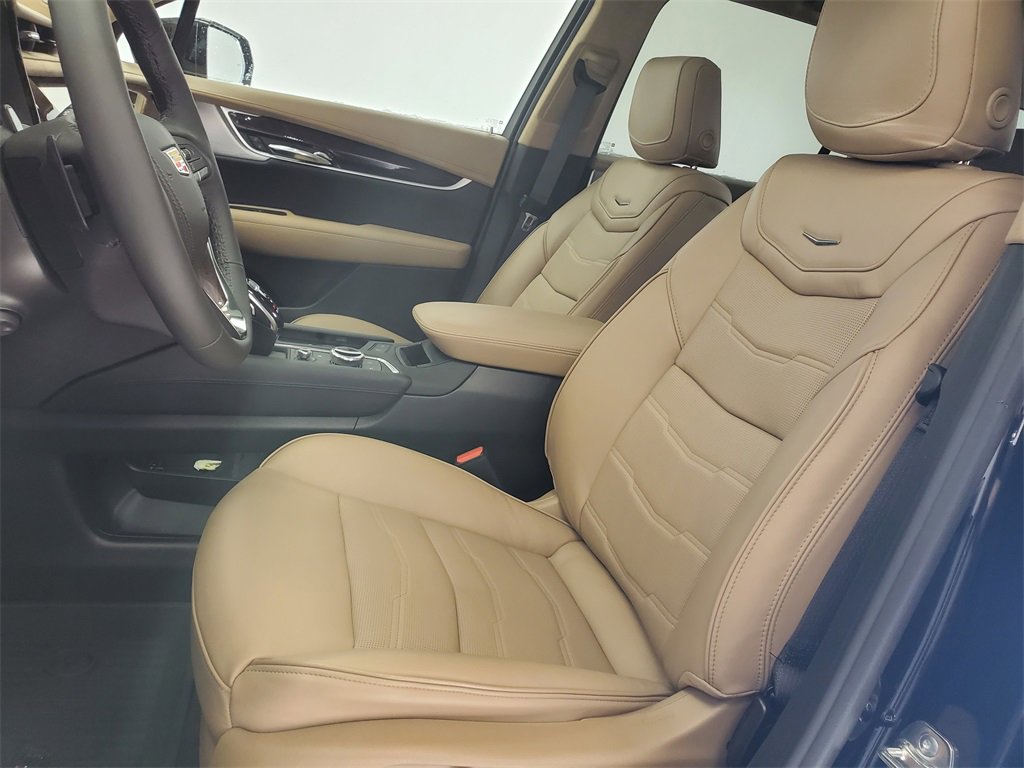 New 2025 Cadillac XT6 Premium Luxury w/ Platinum Package image 5