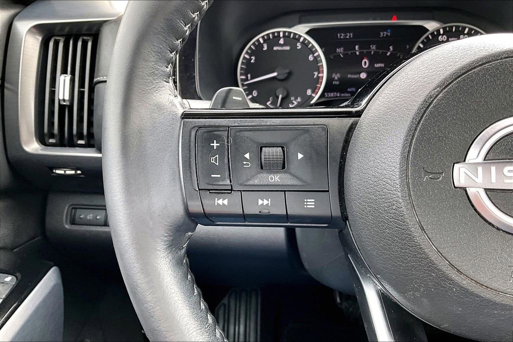 Used 2023 Nissan Pathfinder SL w/ SL Premium Package image 18