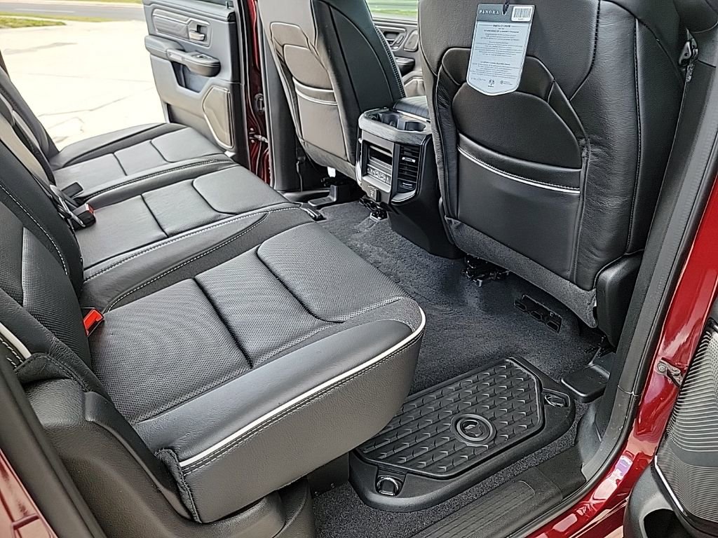 Used 2025 RAM 1500 Limited w/ Body Color Bumper Group image 15