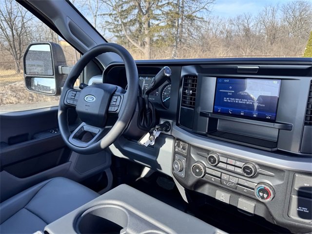 New 2025 Ford F350 XL w/ XL Chrome Package image 13