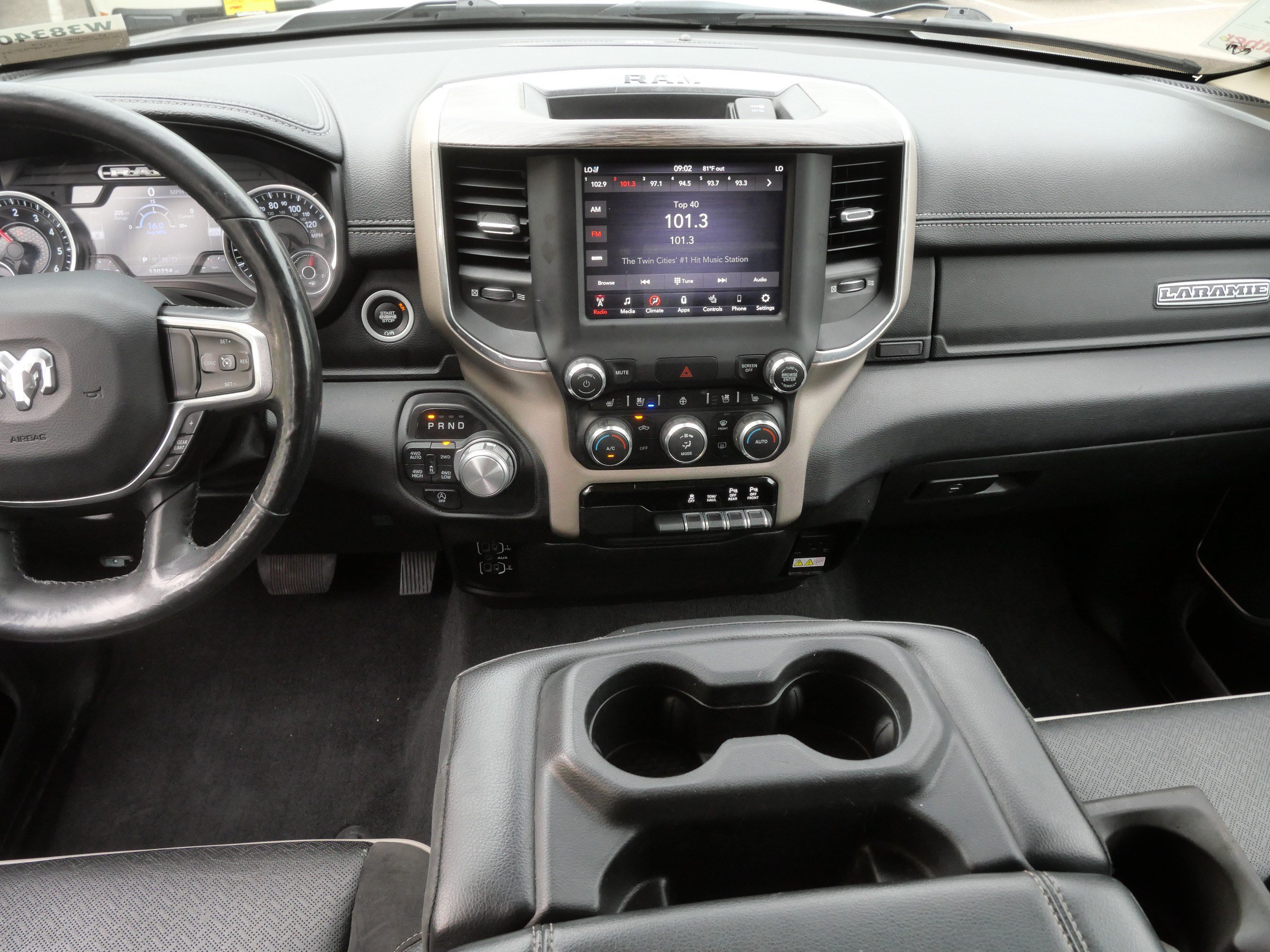 Used 2019 RAM 1500 Laramie AWD/4WD image 10