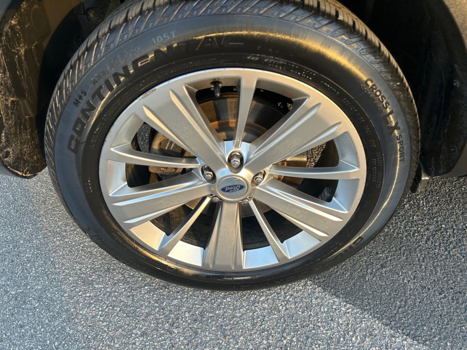 Used 2019 Ford Explorer Limited w/ Class III Trailer Tow Package image 23