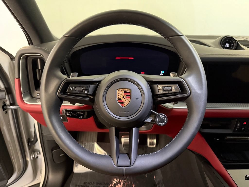 Certified 2025 Porsche Cayenne S AWD/4WD image 26