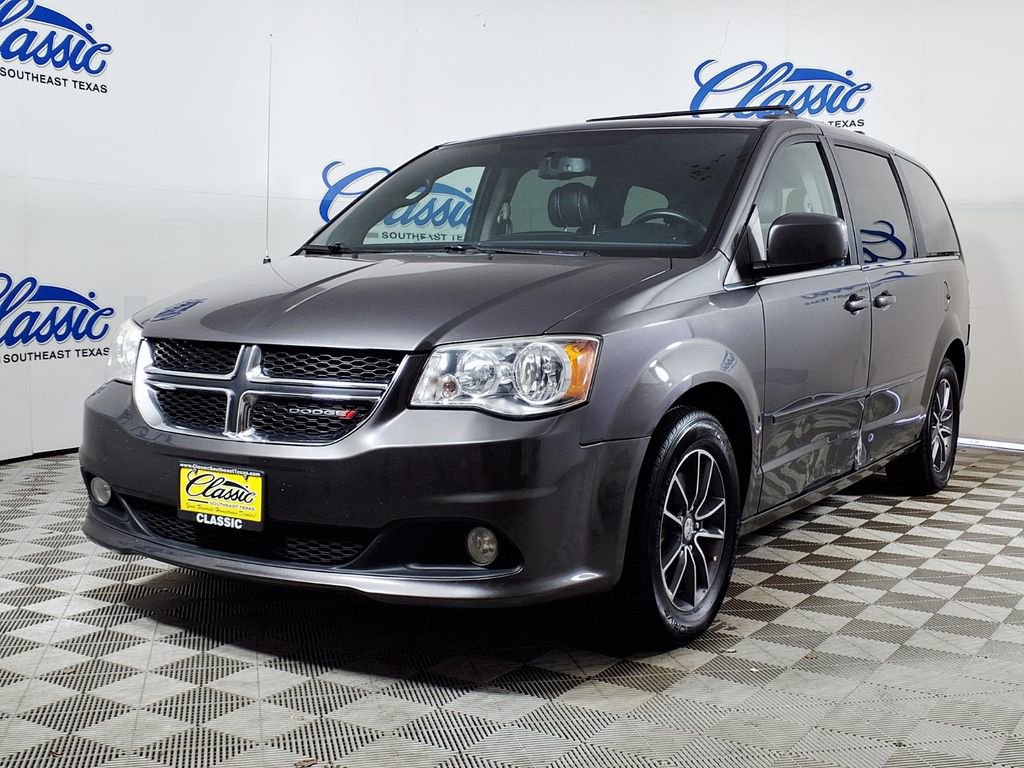 Used 2017 Dodge Grand Caravan SXT FWD image 5