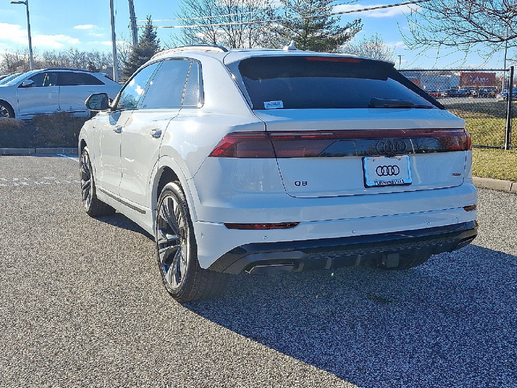 Used 2026 Audi Q8 Premium Plus w/ Premium Plus Package AWD/4WD image 3