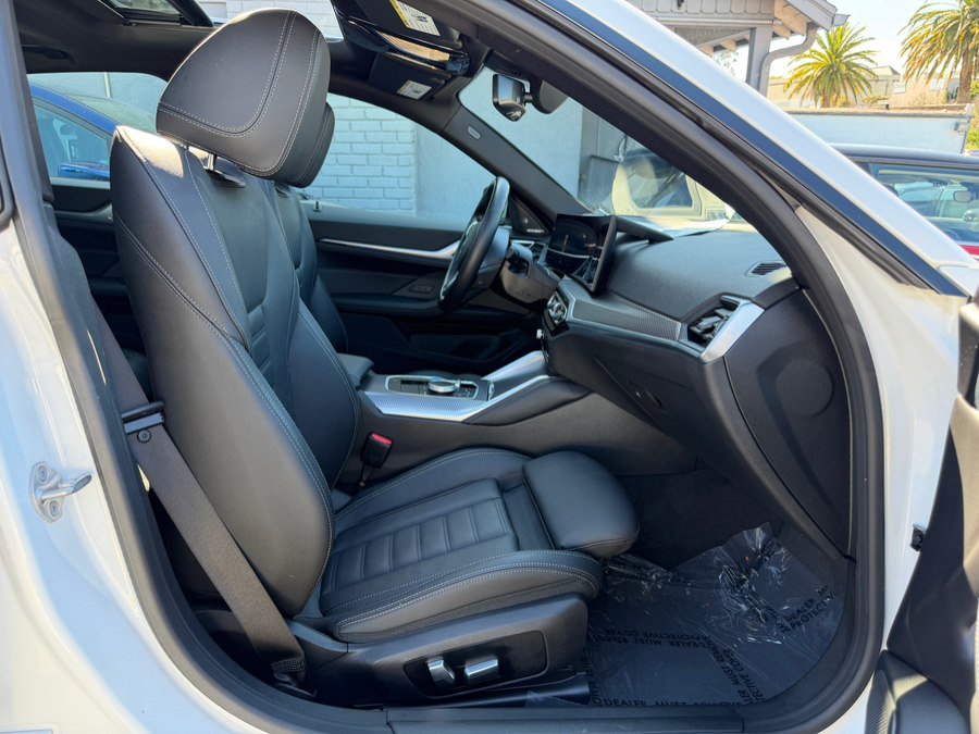 Used 2023 BMW i4 eDrive40 w/ M Sport Package image 37