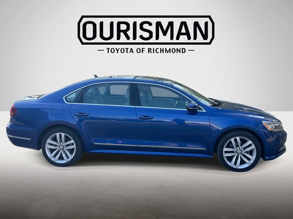 Used 2017 Volkswagen Passat 1.8T SE image 2