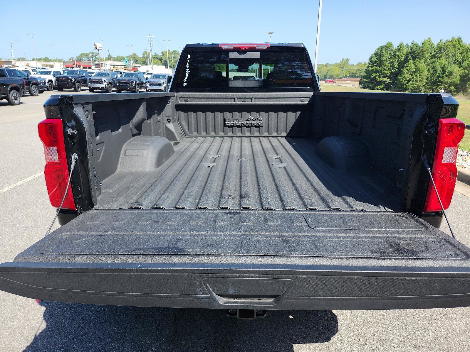 Used 2024 Chevrolet Silverado 3500 High Country w/ High Country Premium Package AWD/4WD image 14