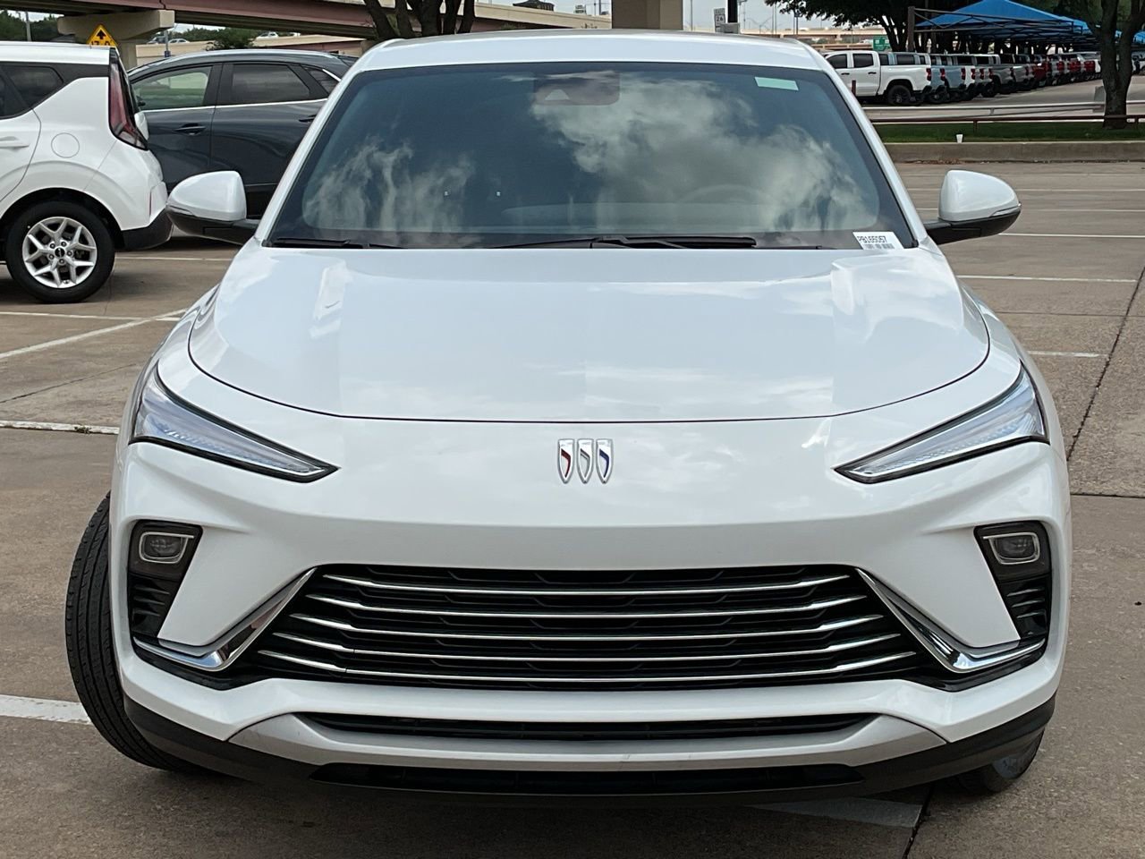 Used 2025 Buick Envista Preferred image 3