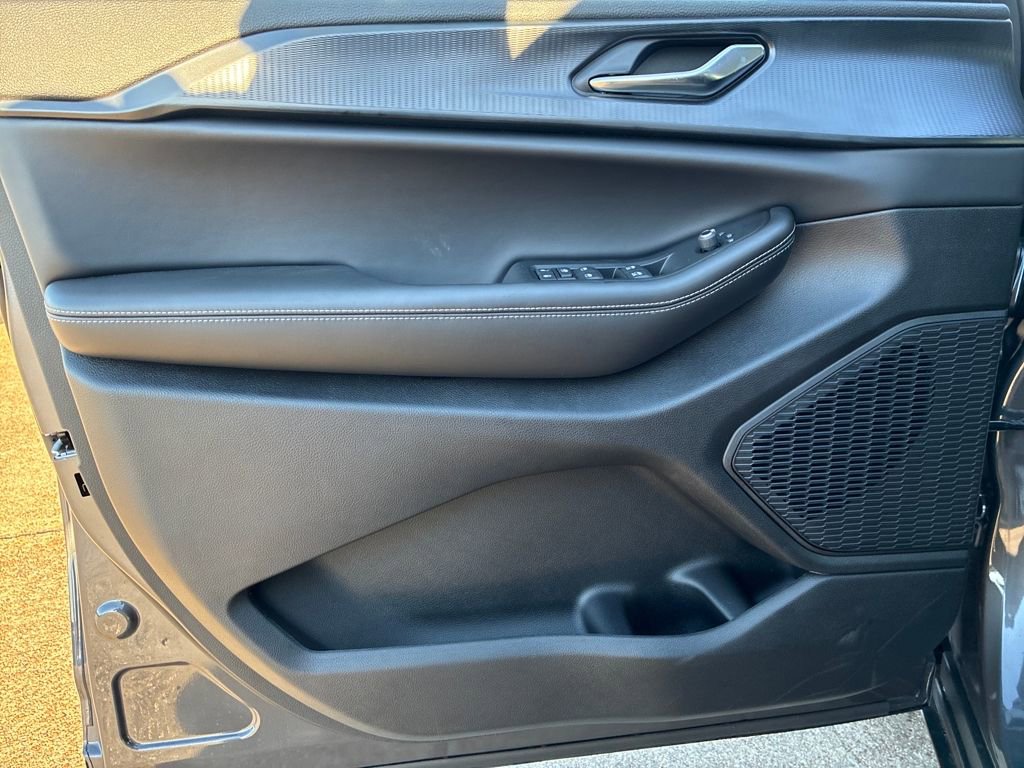 New 2025 Jeep Grand Cherokee image 10