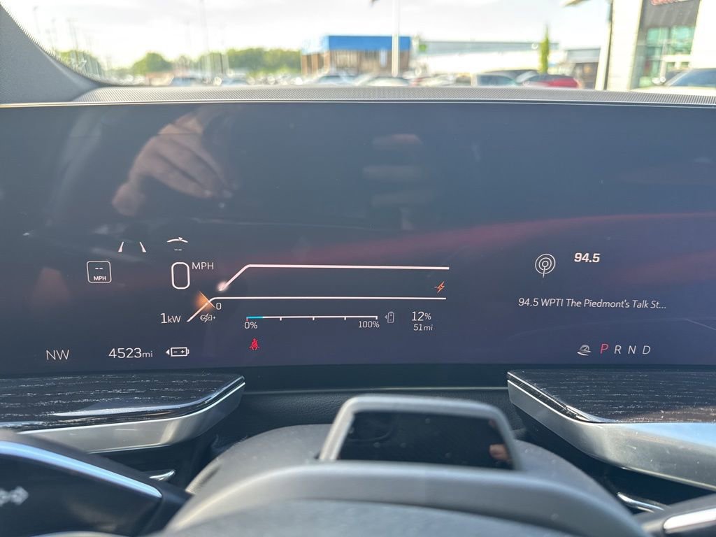 Used 2025 Cadillac Escalade IQ Luxury 1 AWD/4WD image 26