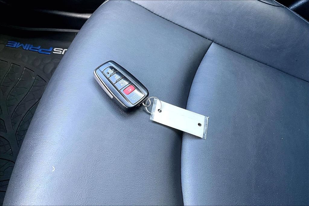 Used 2018 Toyota Prius Prime Plus FWD image 10