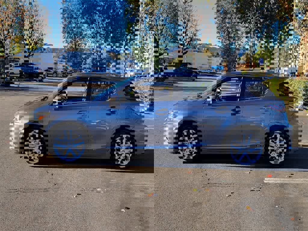 Used 2017 Lexus CT 200h image 2