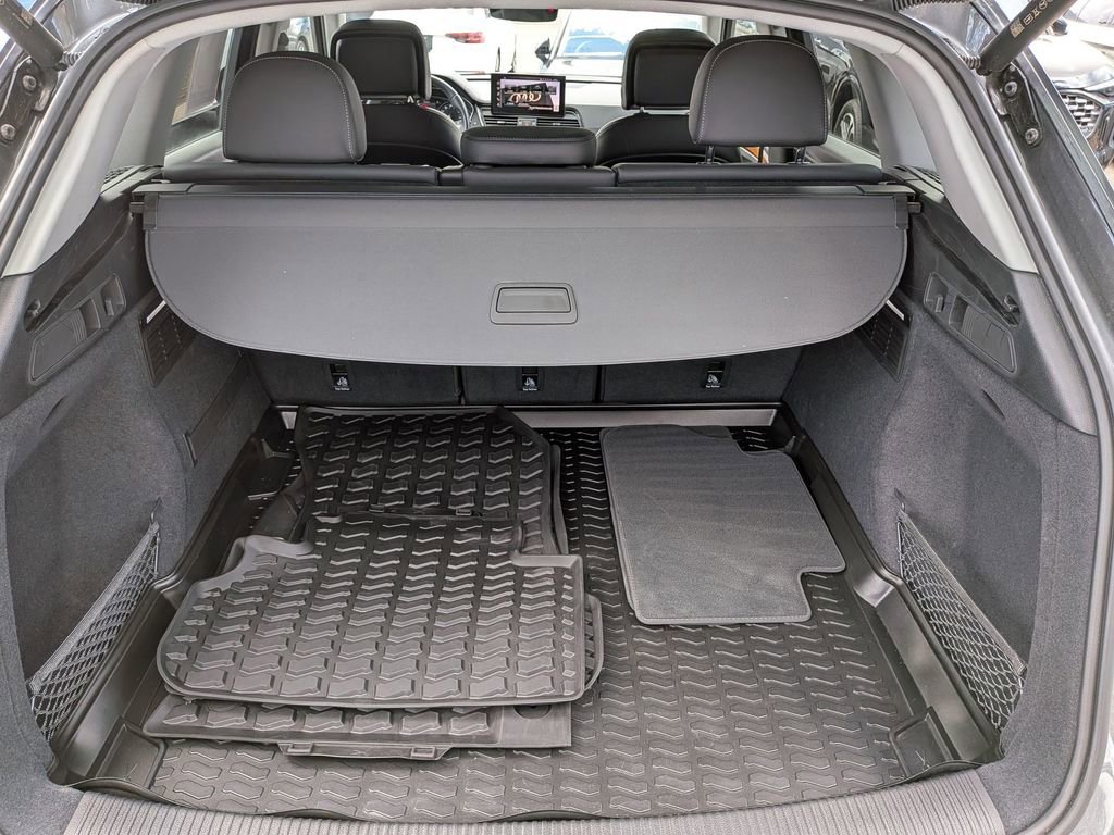 Used 2023 Audi Q5 2.0T Premium w/ Convenience Package AWD/4WD image 30