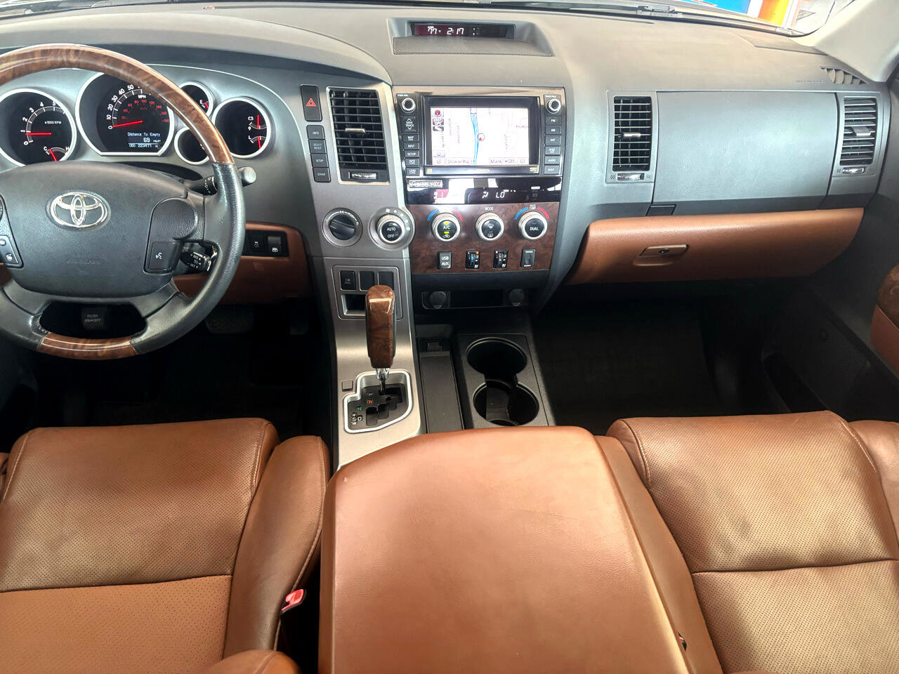 Used 2013 Toyota Tundra Platinum image 11