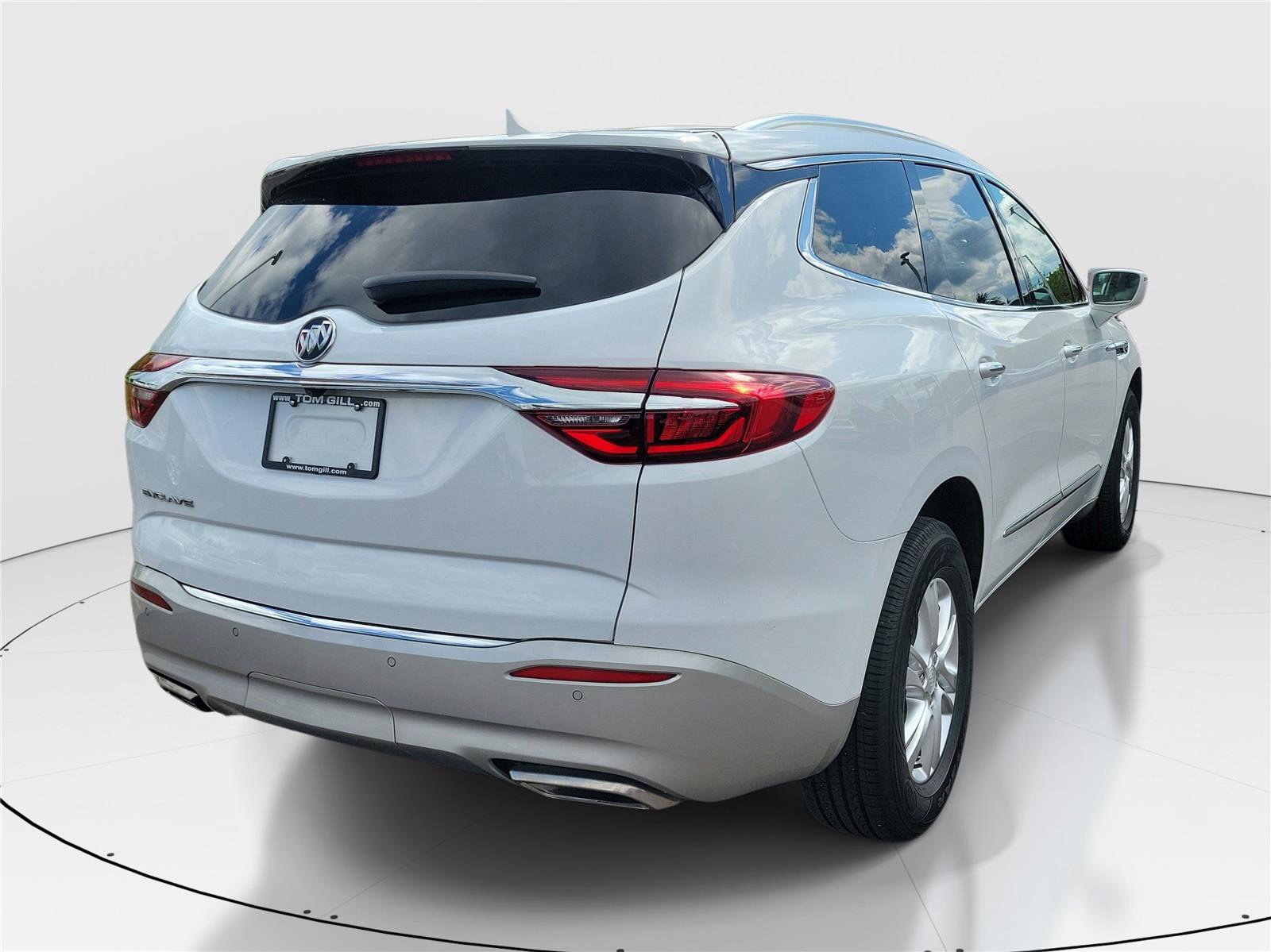 Used 2020 Buick Enclave Essence FWD image 4