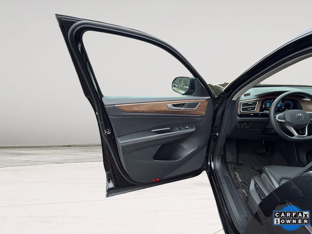 Used 2024 Volkswagen Atlas SE image 20