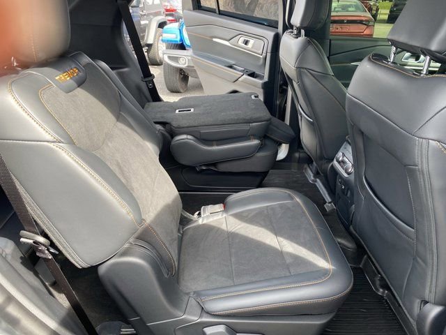 Used 2026 Ford Explorer Tremor w/ Tremor Convenience Package AWD/4WD image 15