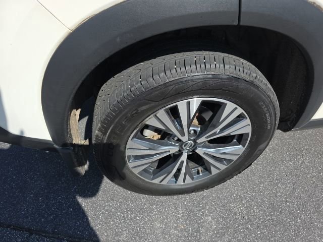 Used 2021 Nissan Rogue SV image 4