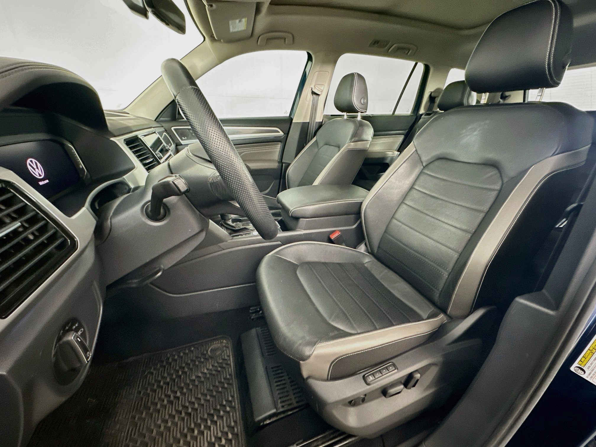 Used 2023 Volkswagen Atlas SEL Premium AWD/4WD image 13