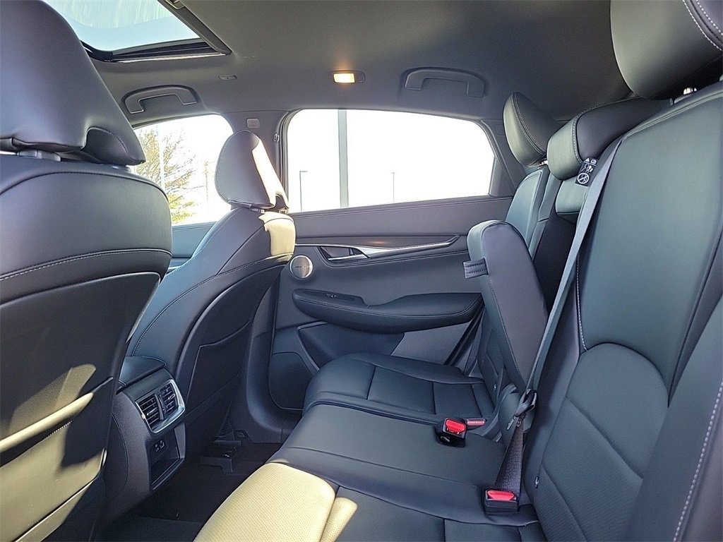 Certified 2025 INFINITI QX55 Essential image 14