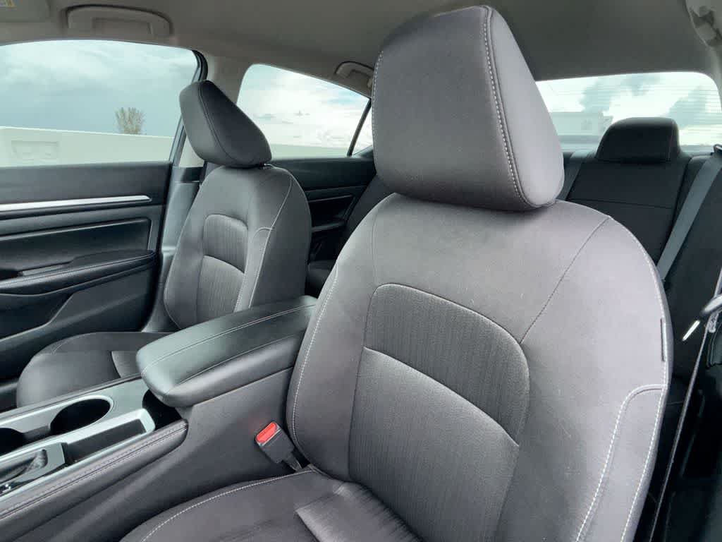 Used 2023 Nissan Altima 2.5 SV FWD image 14