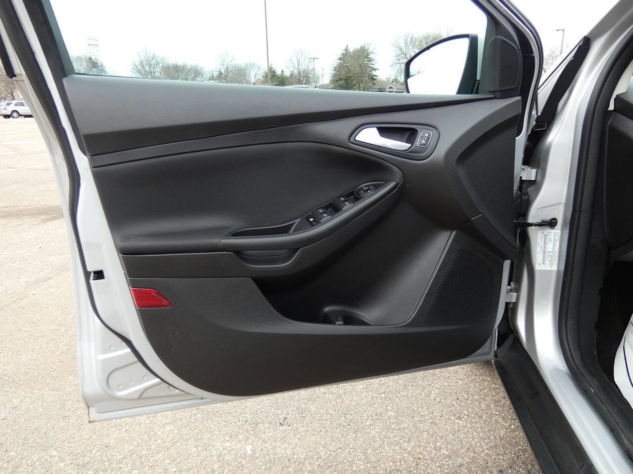 Used 2018 Ford Focus SE image 22