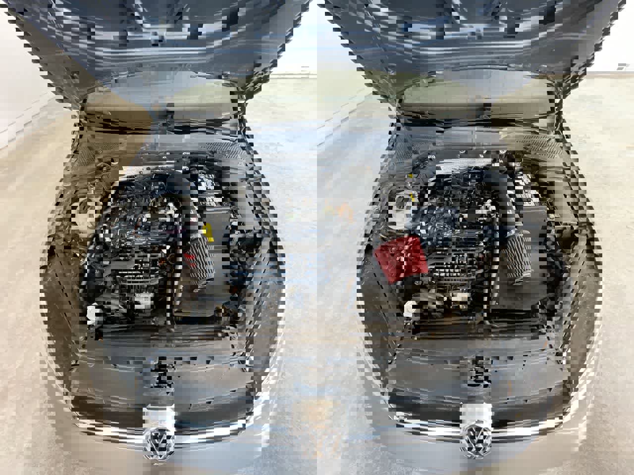 Used 2016 Volkswagen Golf R 4-Door image 24