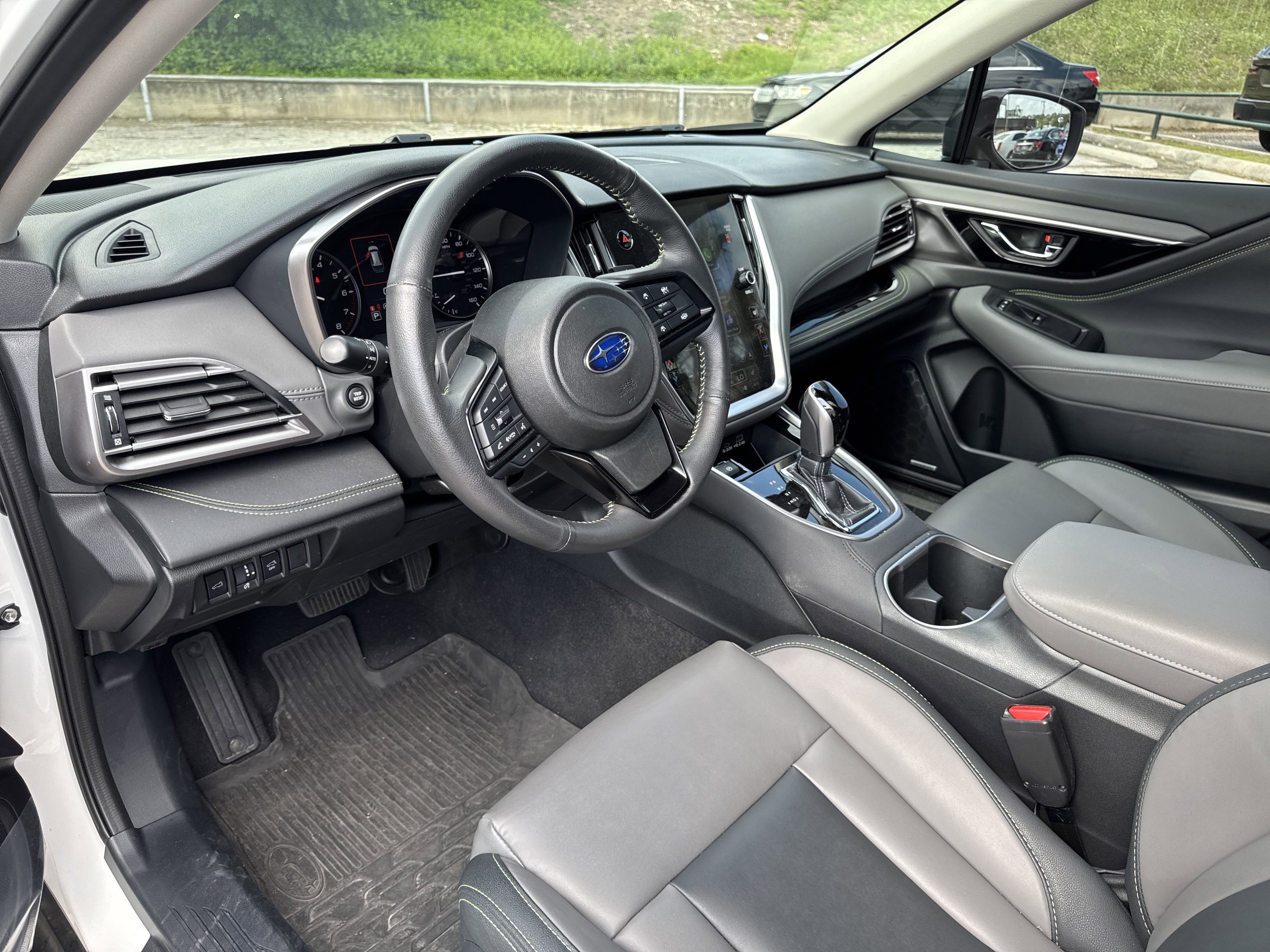 Certified 2025 Subaru Outback Onyx Edition AWD/4WD image 23