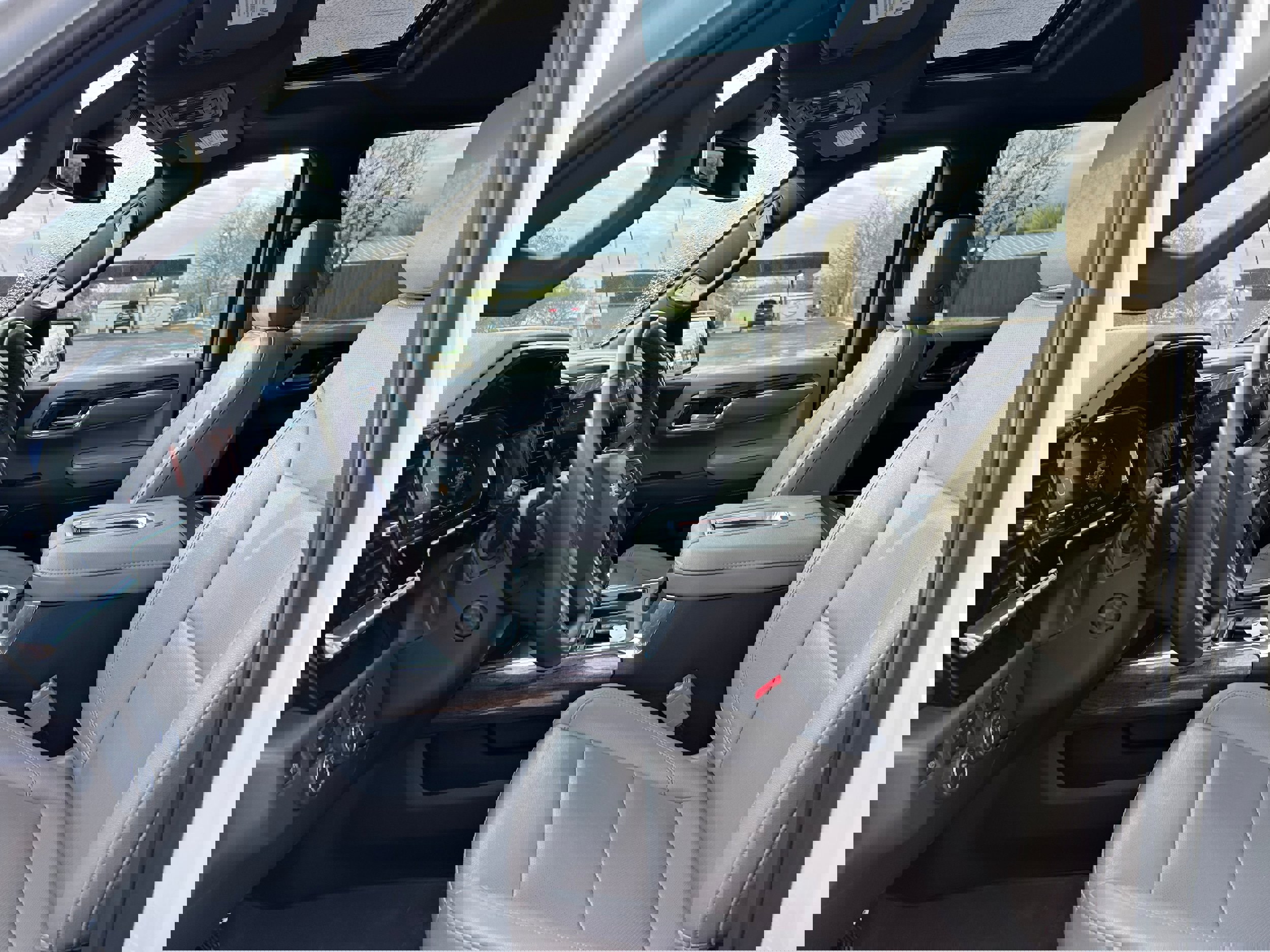 Used 2022 Chevrolet Silverado 1500 LTZ image 19