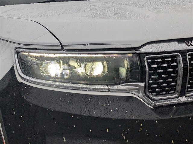 Used 2022 Jeep Grand Wagoneer Series III w/ Rear Seat Video Group 1 image 7