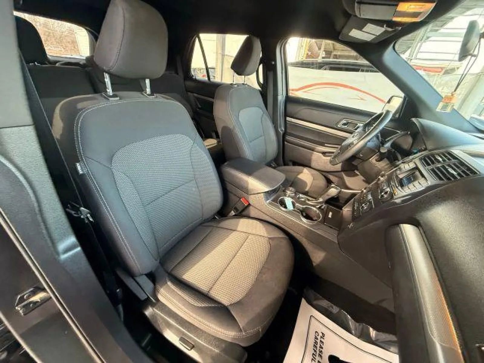 Used 2019 Ford Explorer XLT image 25