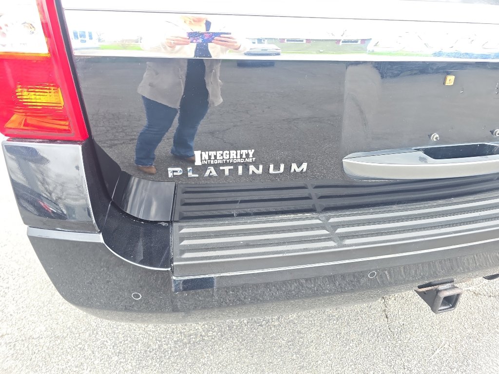 Used 2017 Ford Expedition EL Platinum image 9