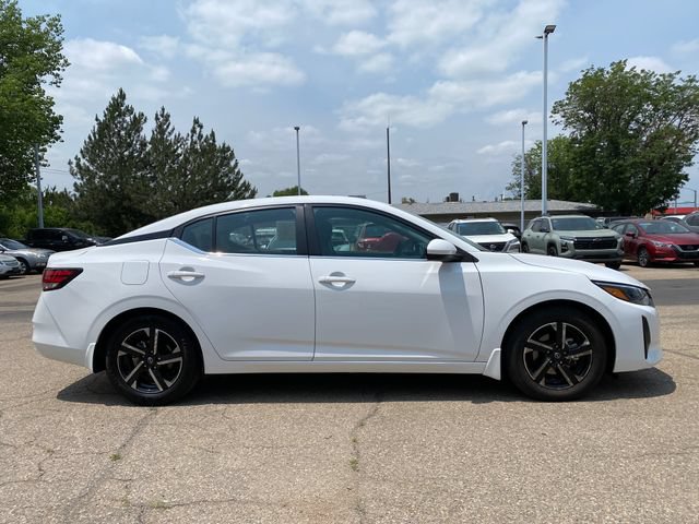 Used 2025 Nissan Sentra SV FWD image 6