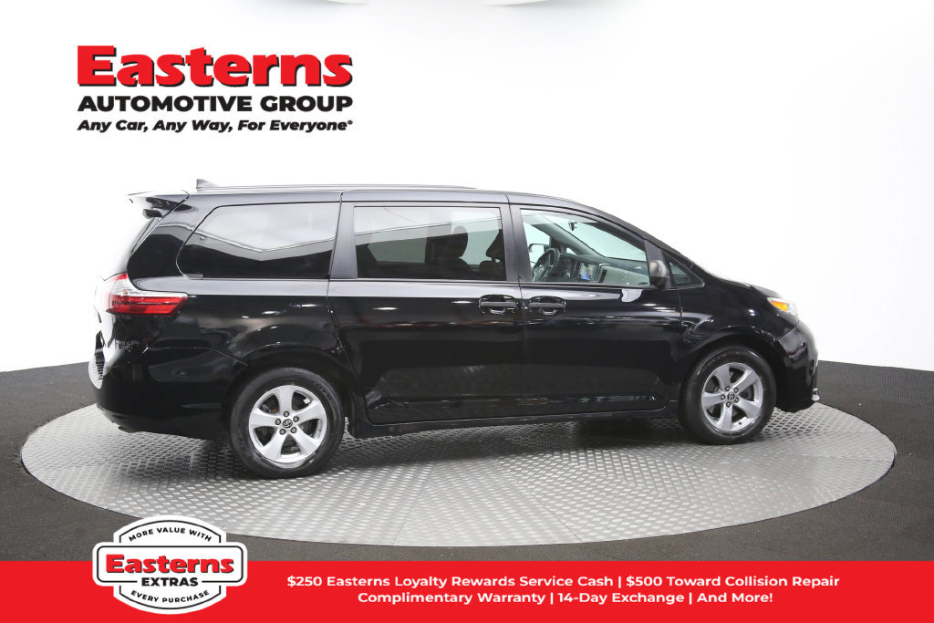Used 2020 Toyota Sienna L FWD image 44