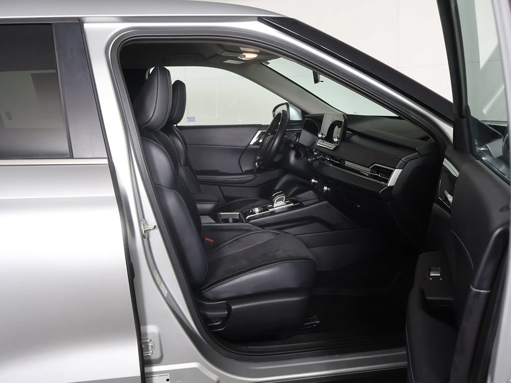 Used 2024 Mitsubishi Outlander SE FWD image 28