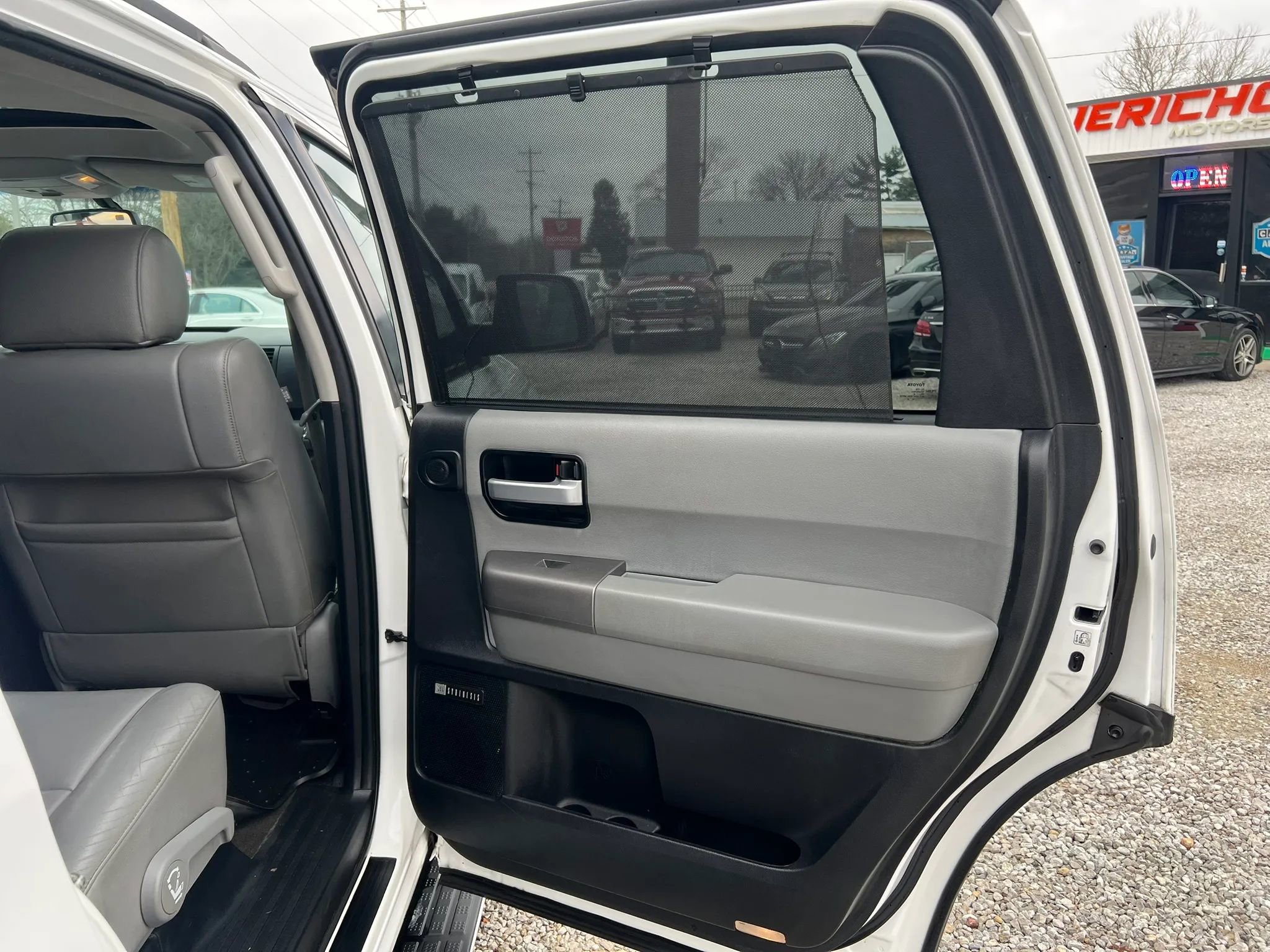 Used 2015 Toyota Sequoia Limited image 18