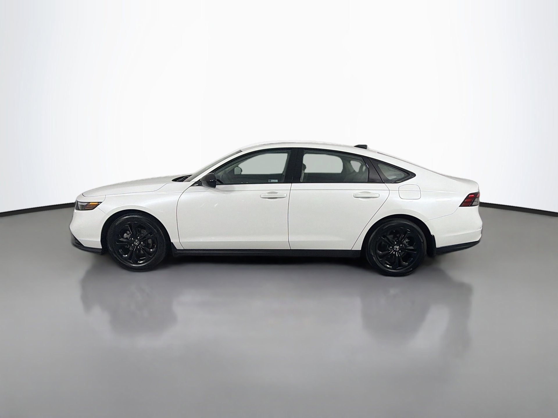 Used 2025 Honda Accord SE image 7
