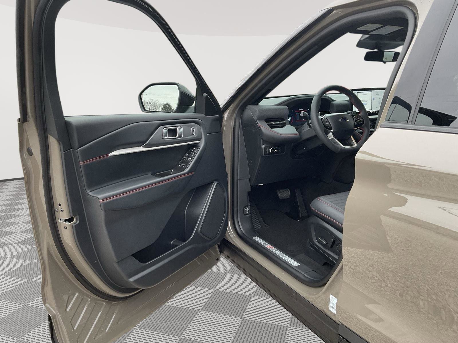 New 2026 Ford Explorer ST-Line image 11