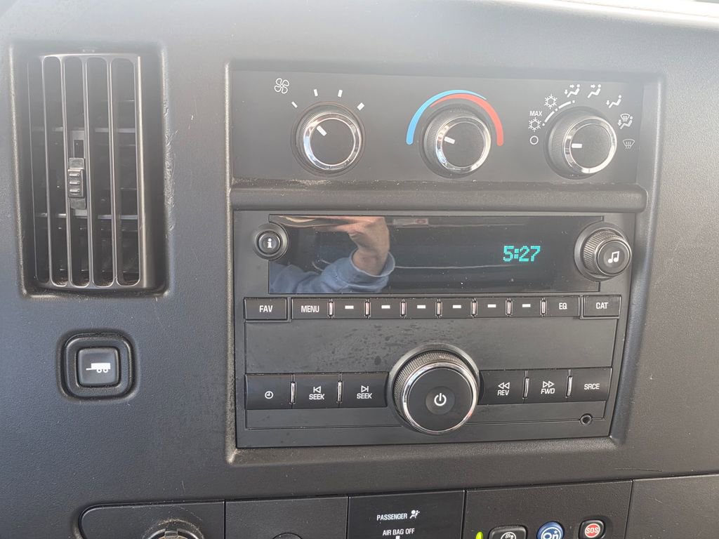 Used 2020 GMC Savana 2500 Extended w/ Driver Convenience Package image 23