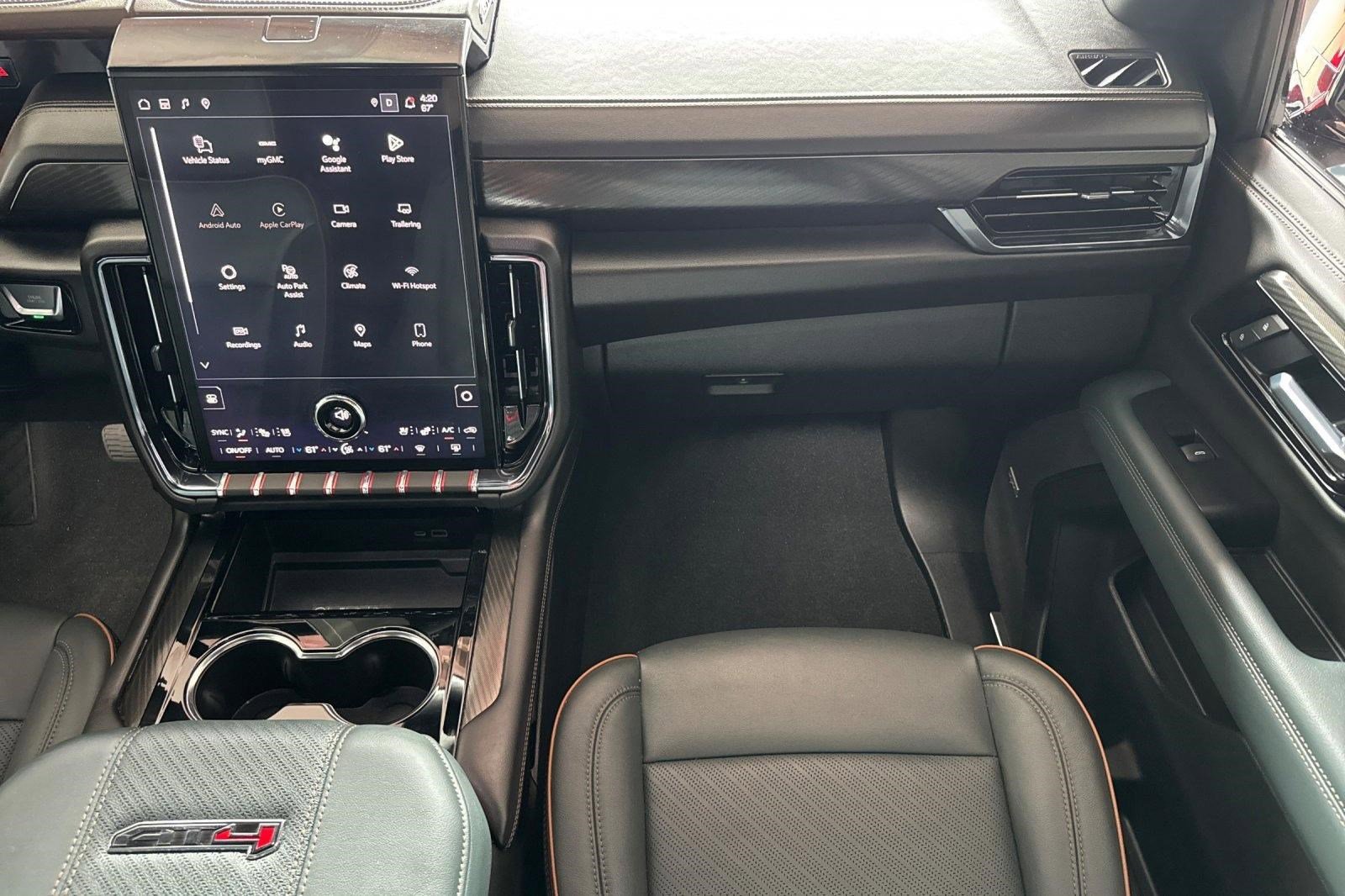 Used 2025 GMC Yukon AT4 AWD/4WD image 29