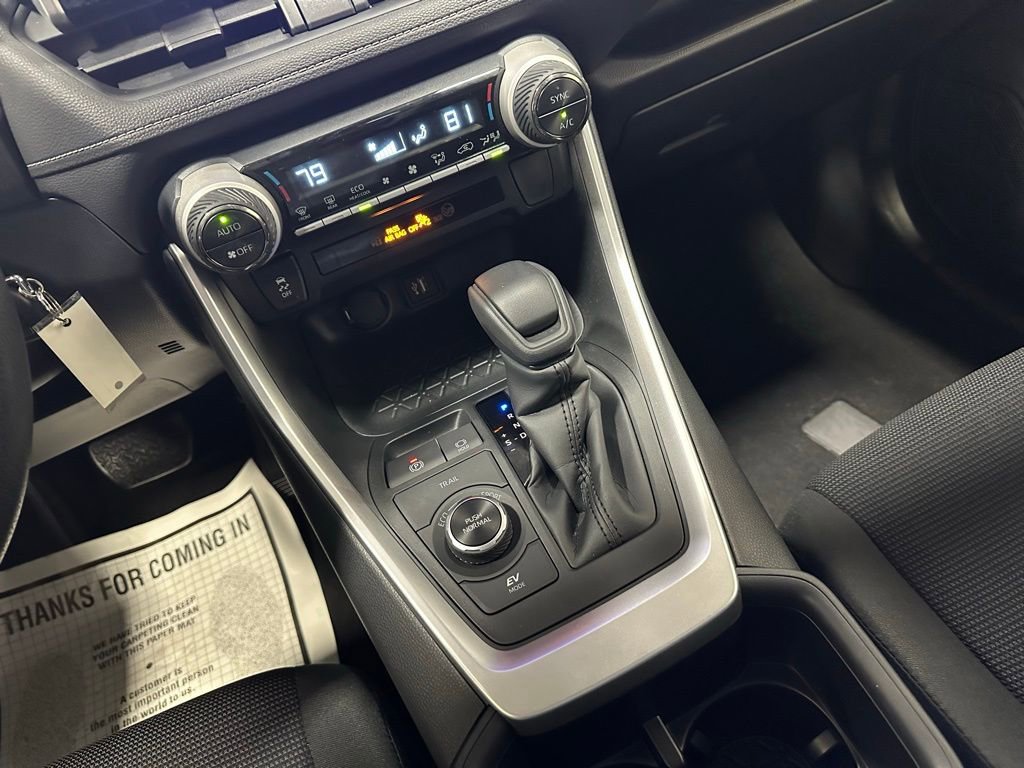 Used 2025 Toyota RAV4 LE image 38