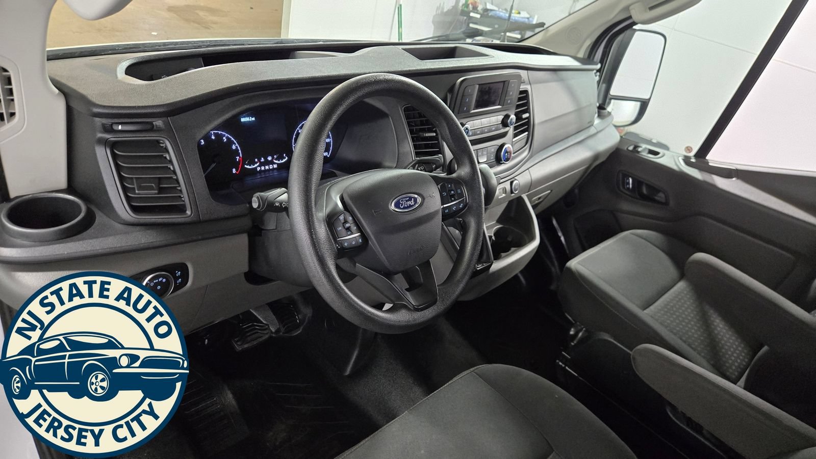 Used 2022 Ford Transit 250 Low Roof w/ Exterior Upgrade Package RWD image 10