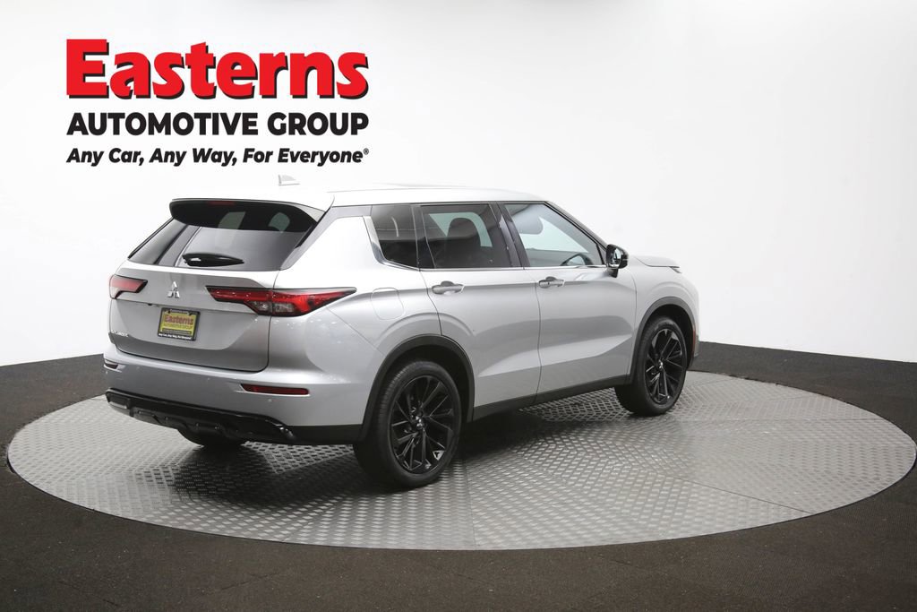 Used 2022 Mitsubishi Outlander SE FWD image 40