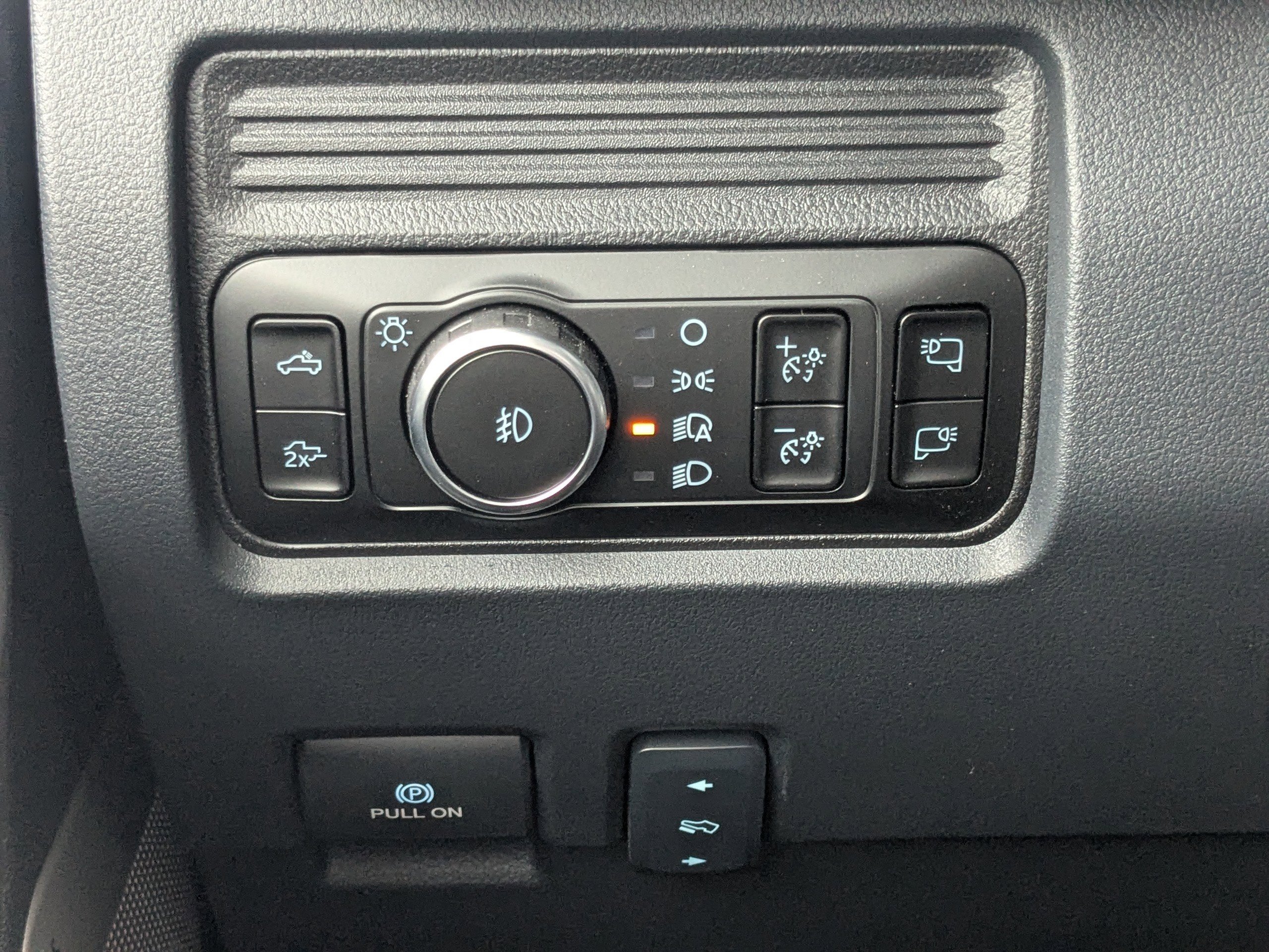 New 2026 Ford F250 Lariat image 23